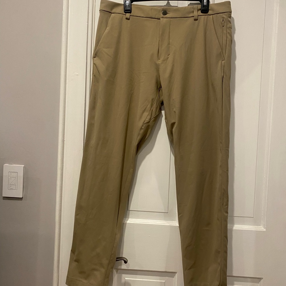 Mens Lululemon golf pant in beige